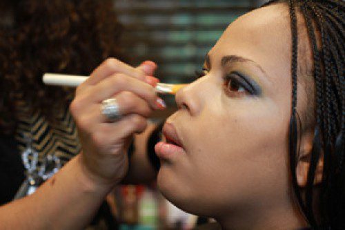 

<p>Alpharetta High School student Zyna Williams gets her hair and makeup done for prom at Platinum B Studio on Saturday, April 21, 2012. Her makeover and dress were provided by Operation Prom, a non-profit organization that helps low-income, sick or disabled students get dresses for prom.</p>
<p>“><figcaption class=