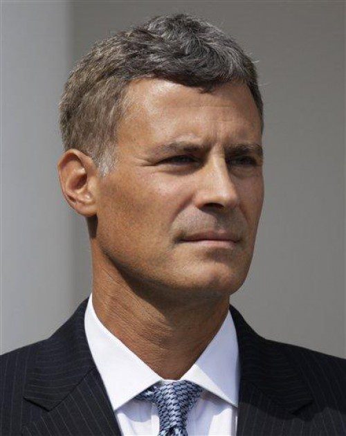 

<p>Alan Krueger stands by as he President Barack Obama, not seen,<br />
announces him as as chairman of the Council of Economic Advisers,<br />
Monday, Aug. 29, 2011, in the Rose Garden of the White House in<br />
Washington. (AP Photo/Carolyn Kaster)</p>
<p>“><figcaption class=