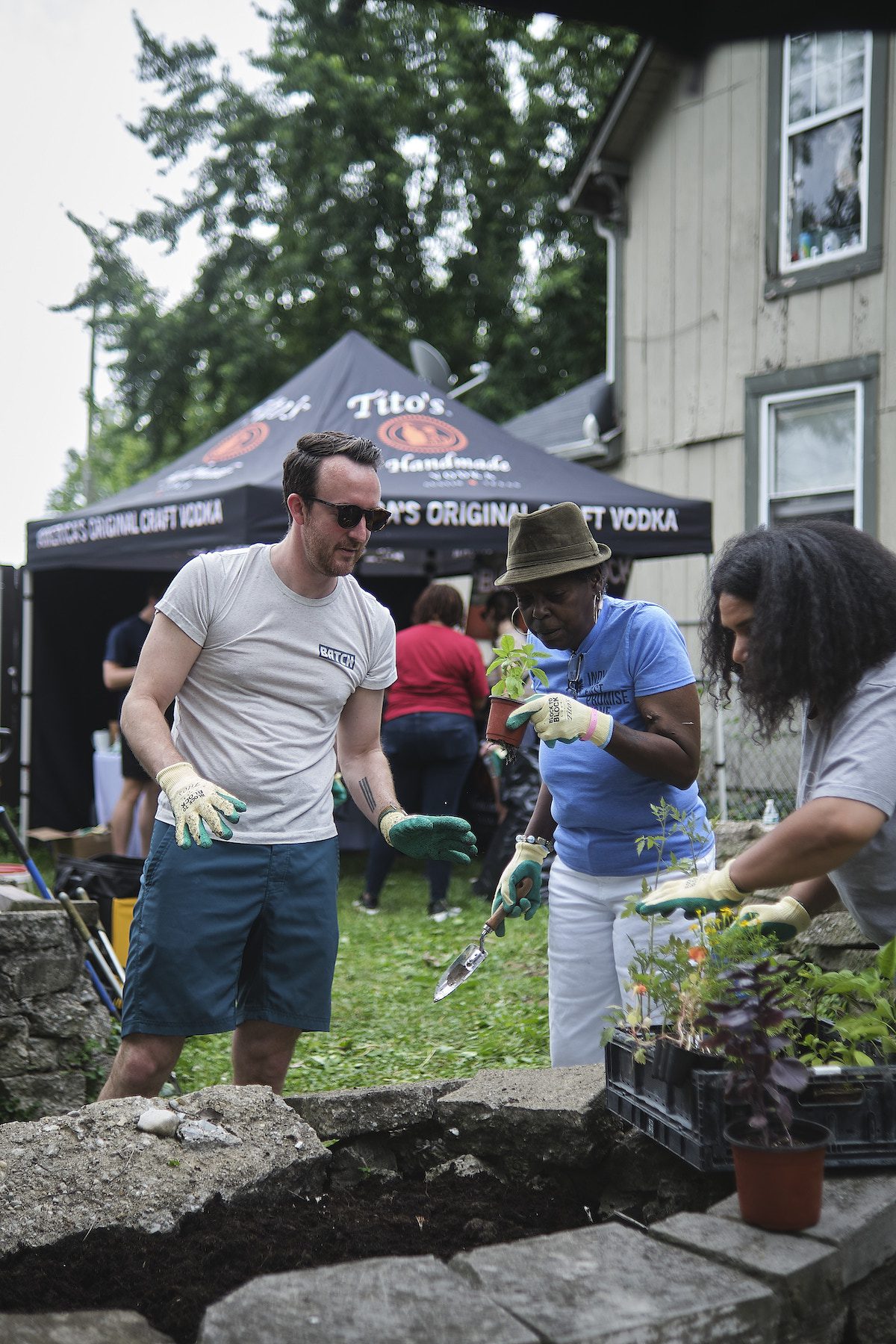 John Boner Neighborhood Centers restores community garden, honors residents legacy