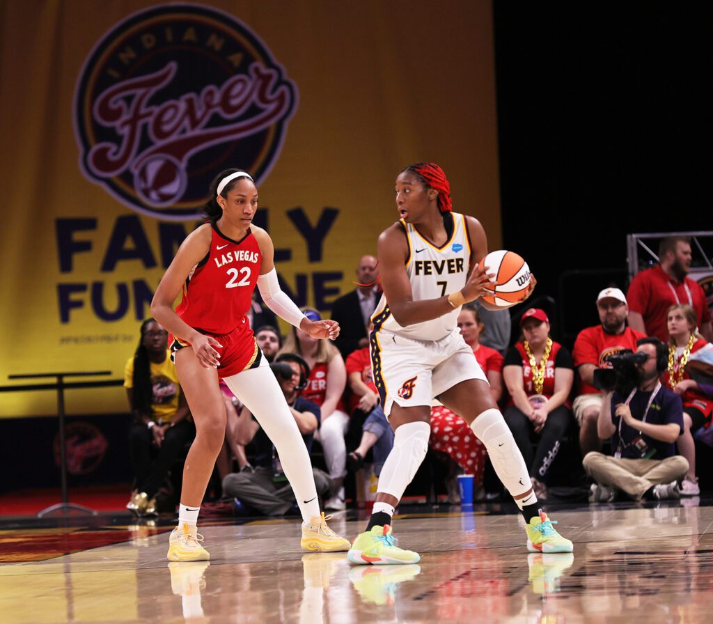 Indiana Fever Las Vegas Aces photos