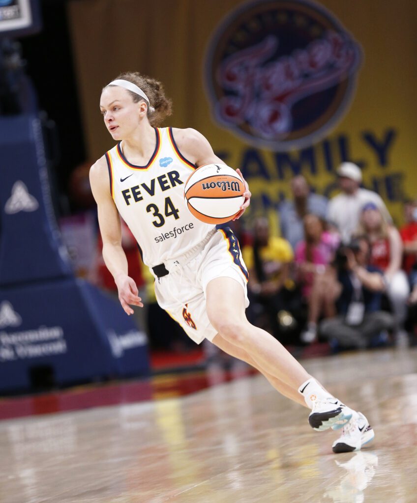 Indiana Fever vs Las Vegas Aces photos