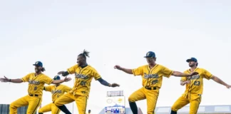 Savannah Bananas arrive in Indianapolis