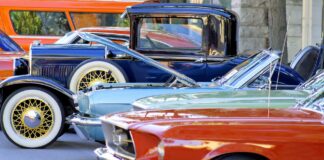 Cars-N-Gravy; Getty Images