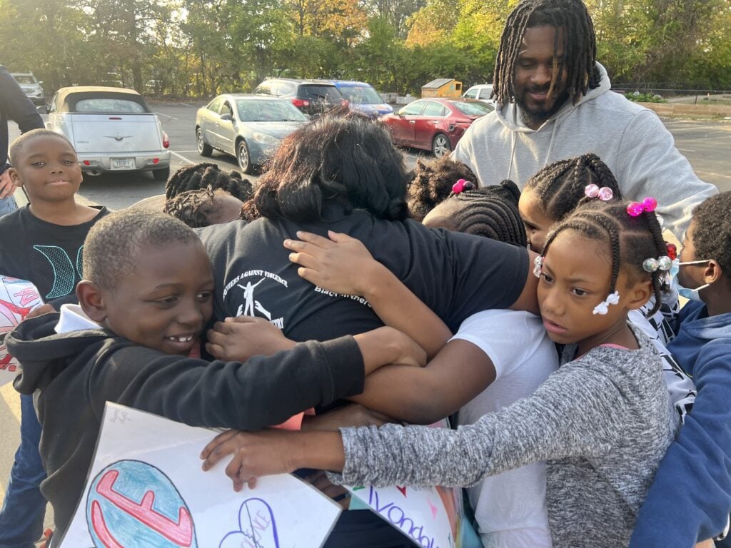 Indianapolis kids take a pledge against gun violence 