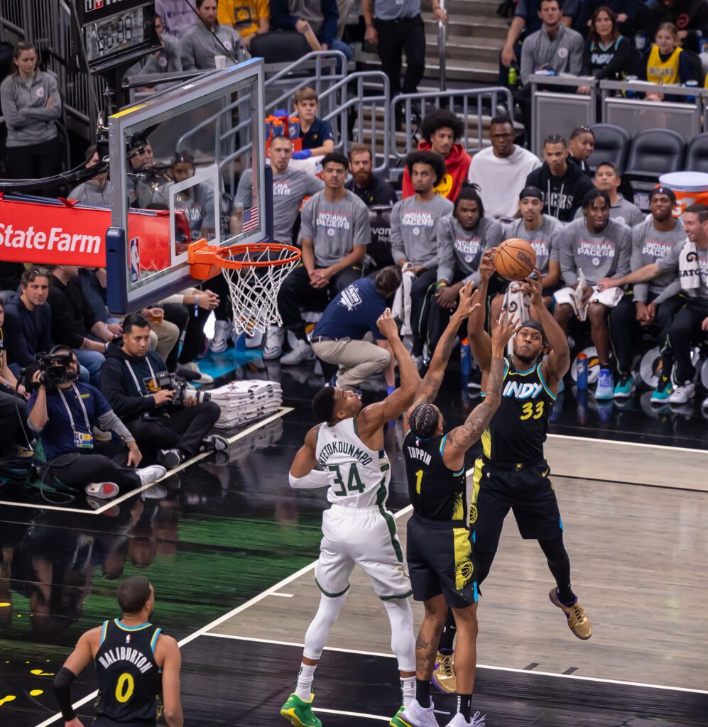 Milwaukee Bucks at Indiana Pacers, Gainbridge Fieldhouse, Indianapolis, IN, November 9, 2023. Photo by Walt Thomas.