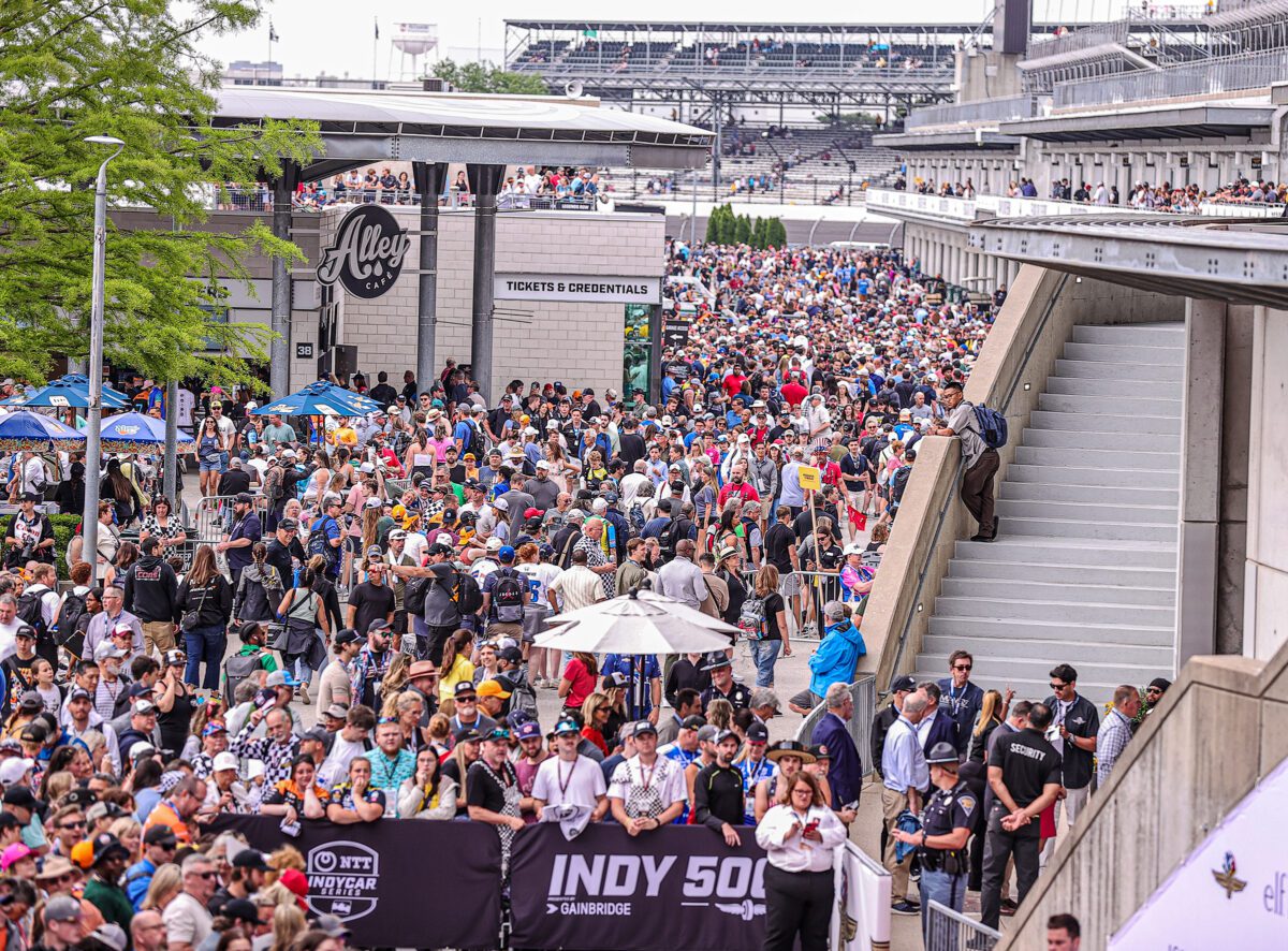 many fans at the Indianapolis Motor Speedway