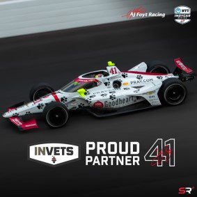 a photo of an Indycar.