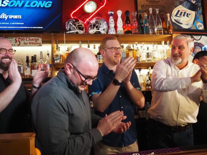 Holcomb and legislators celebrate happy hour law