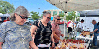 people at farmers market