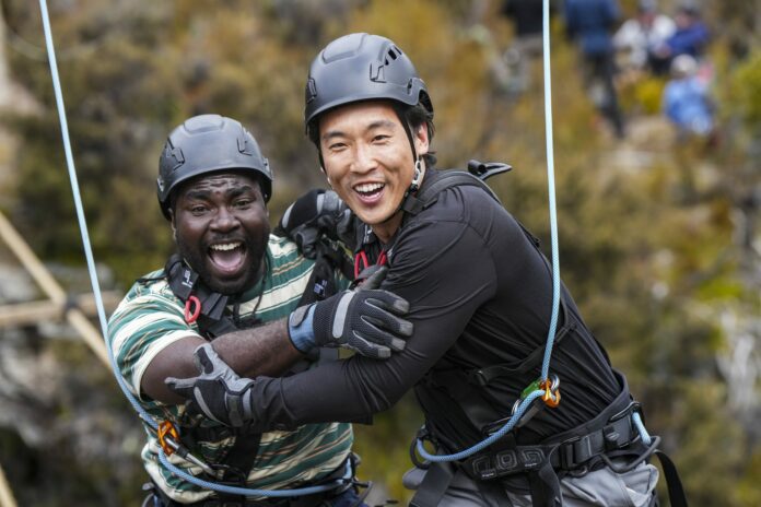 To The Summit L-R: Therron Pittman and Dennis Cho competing on "The Summit." (Photo/Sean Beale provided by CBS Television Network)