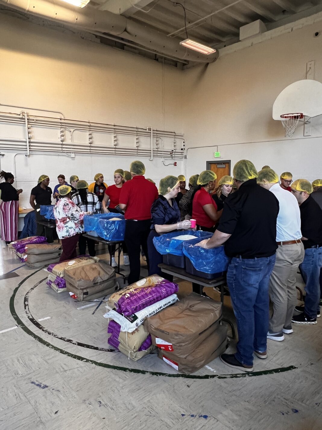 KeyBank and other volunteers