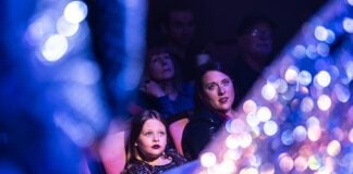 Whether a first-timer or seasoned supporter of the arts, here are a few tehater etiquette dos and don'ts to keep in mind when attending a performance.