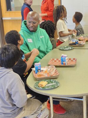 Marlin with kids at lunch