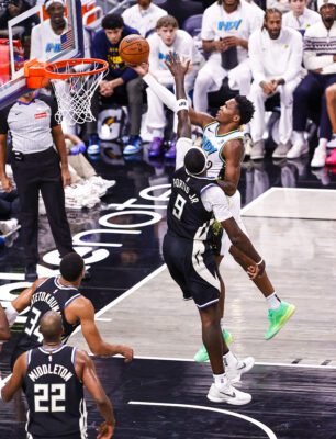 Indiana Pacers forward Bennedict Mathurin performing a layup.