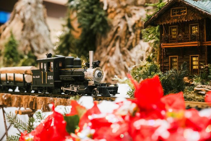 The Eiteljorg Museum's Jingle Rails and Winter Markets is one of many family-friendly activities Hoosiers can explore alcohol-free during the holidays. (Photo/Michael Durr)