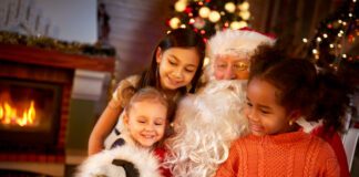Indianapolis Marriott East Hotel is hosting free photos with Santa Nov. 29-30. (Photo/Getty Images)