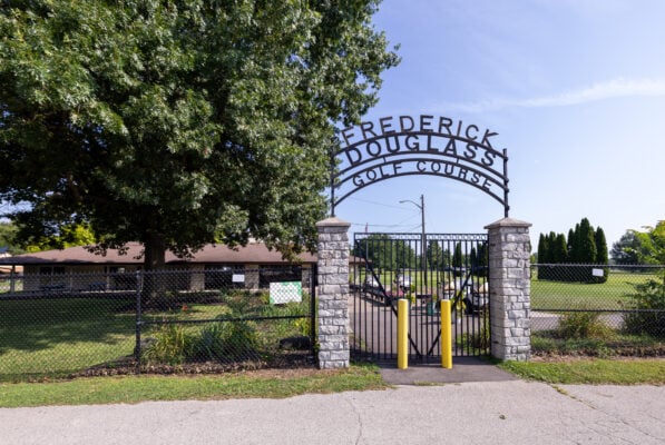 THe entrance of the golf course at Douglass Park. (Photo/Walt Thomas)