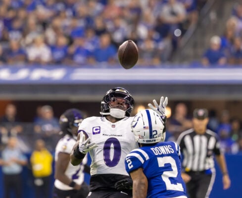 Baltimore Ravens inside linebacker Roquan Smith (#0) reaches up to defend a pass intended for Indianapolis Colts wide receiver Josh Downs (#2) on Sept. 13, 2026, at Lucas Oil Stadium, in downtown Indianapolis, Indiana. (Photo/Walt Thomas)