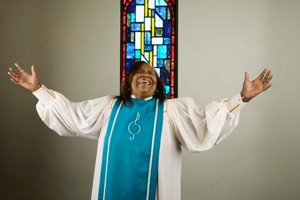 Black woman, choir, praise, faith